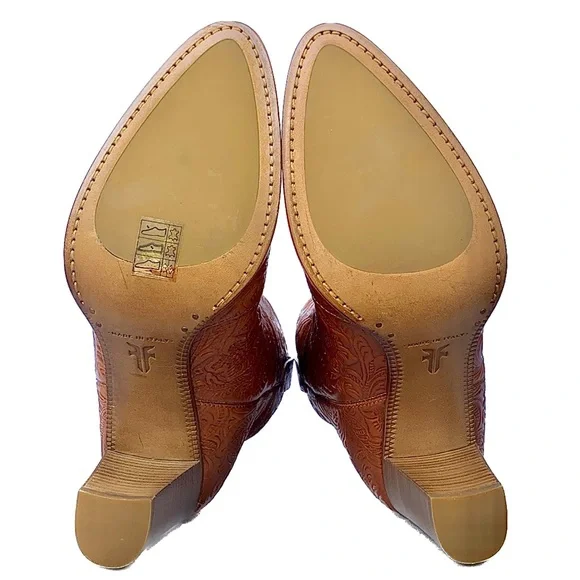FRYE RARE Tooled Leather Ankle Bootie Boots Made in Italy Brown Women’s Size 10 - Picture 9 of 11